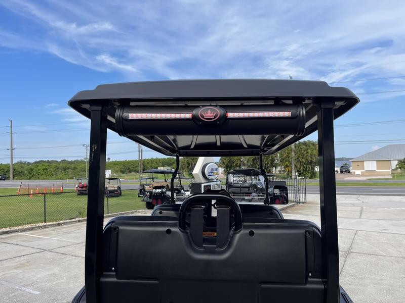 2025 Evolution D5 Maverick 4 Flamenco Red | Forward-Facing 4-Seater Cart - obrazek 4