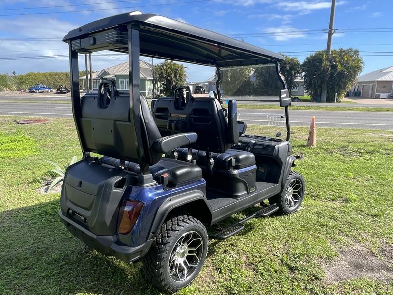 Rear design of 2025 Evolution D5-Maverick 4 blue golf cart