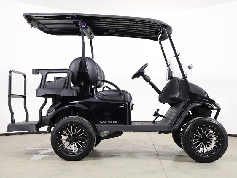 2026 E-Z-GO® Express 4 Summit XT 13.5 HP EFI Gas Lifted Golf Cart - immagine 8