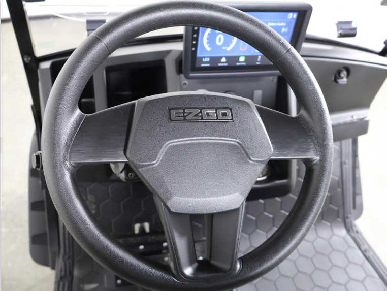 2026 E-Z-GO® Express 4 XTL Electric Blue 13.5 HP EFI Gas Lifted Golf Cart - Imagen 9