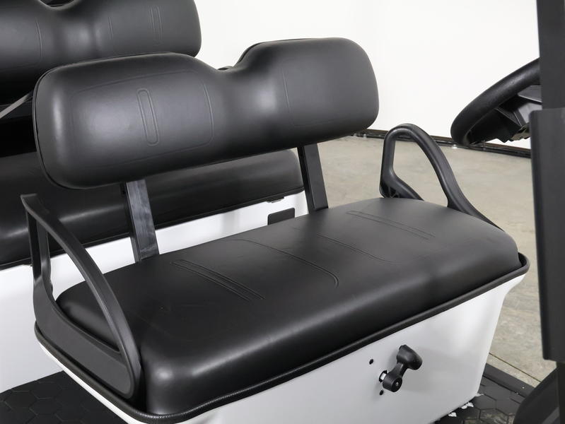 2026 E-Z-GO® Express 6 Touring S 13.5 HP EFI Gas 6-Passenger Golf Cart - immagine 9