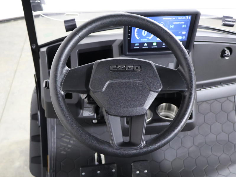 2026 E-Z-GO Liberty Summit XTL ELiTE Lithium 4-Passenger Forward-Facing Golf Cart — изображение 11
