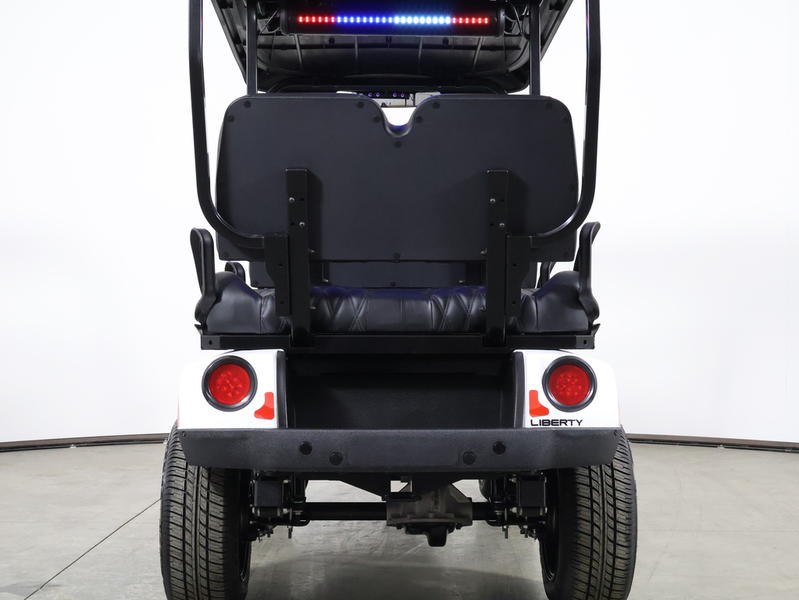 2026 E-Z-GO Liberty Summit XTL ELiTE Lithium 4-Passenger Forward-Facing Golf Cart — изображение 3