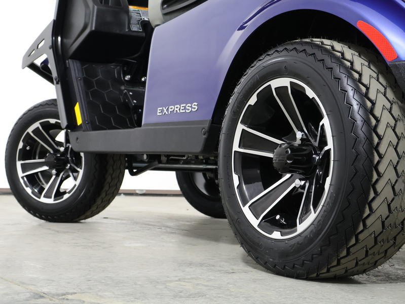 2026 E-Z-GO Express 4 Touring STL EFI Gas 4-Passenger Golf Cart - immagine 5